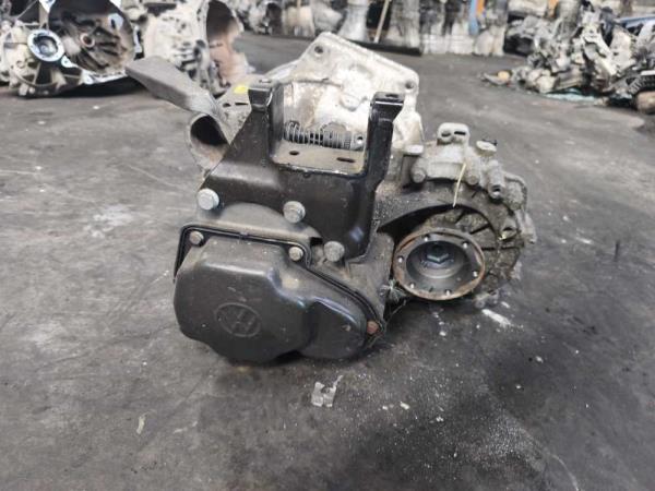 BOITE DE VITESSE MANUEL VAG 1.9TDI CODE: LBQ  - Vue 4